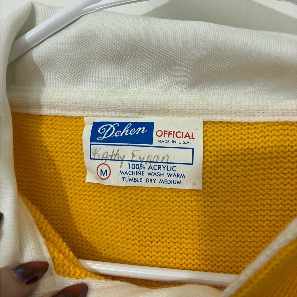 Vintage sweater Size M - Picture 2 of 4